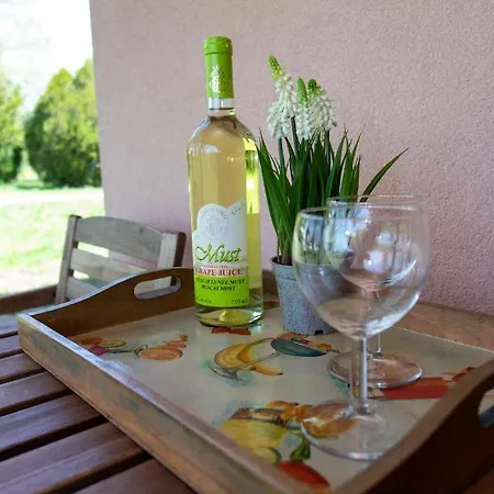 Prana Apartament Herend