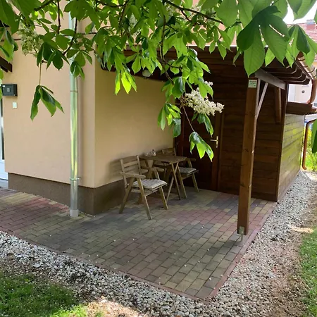 Prana Apartament Herend